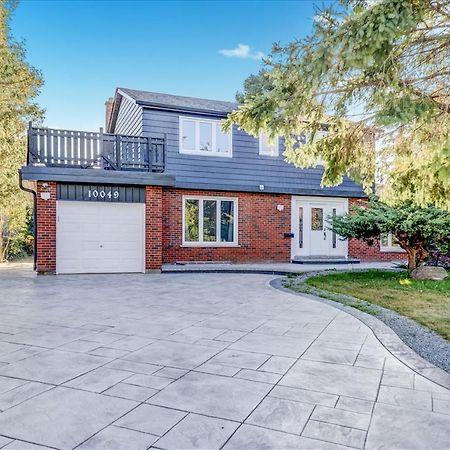 Stunning 7 Bedroom Rougeview Home With 2 Kitchens, 5 Bathrooms, Amazing Backyard & 8-Car Parking Toronto Zewnętrze zdjęcie