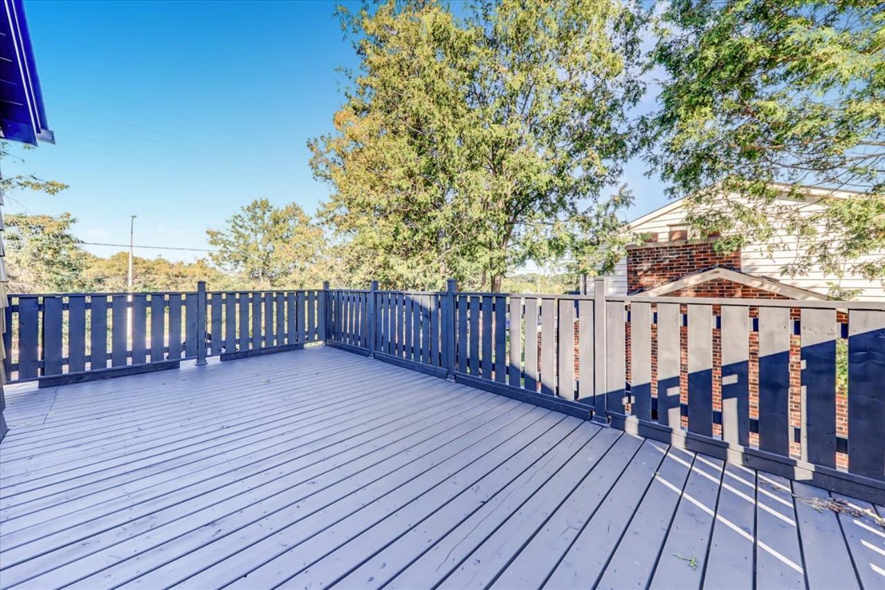 Stunning 7 Bedroom Rougeview Home With 2 Kitchens, 5 Bathrooms, Amazing Backyard & 8-Car Parking Toronto Zewnętrze zdjęcie